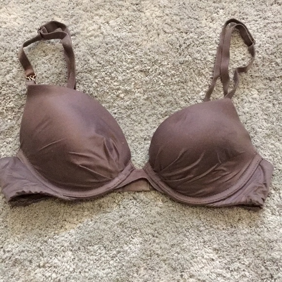 Victoria Secret Fabulous Bra - Picture 1 of 1